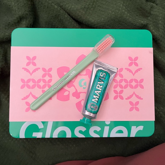 Glossier Other - Cross country kit tin
